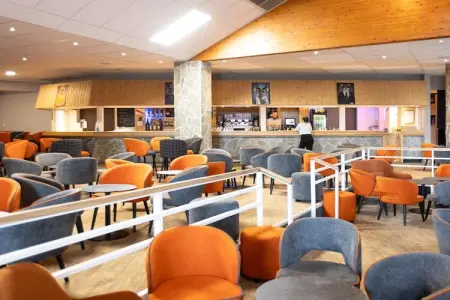 Les Bergers Chambre 2 personnes_C2, Retraite avec piscine et terrasse partagées - Photo 16