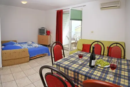 Apartments & Rooms Villa Petra -  One Bedroom Apartment with Balcony and Sea View (A4), Apartments & Rooms Villa Petra - One Bedroom Apartment with Balcony and Sea View - Photo 2