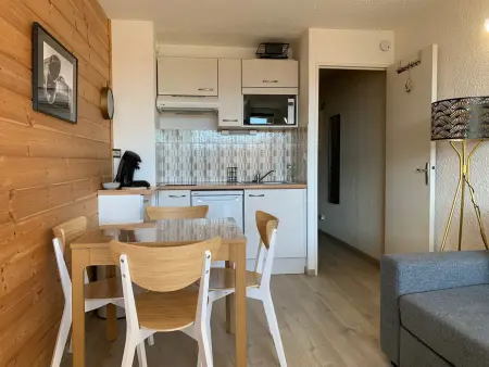 Studio lumineux, vue montagne - 4 pers., Appartement 4 personnes à Pra Loup - Photo 9
