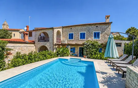 Maison 8 personnes à Liznjan - Photo 1