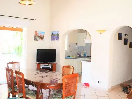 Villa climatisée avec piscine, animaux admis, Maison 6 personnes à Vagnas - Photo 4