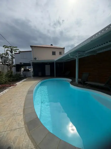 Villa avec Piscine Privée à Saint-Louis 160 m² - Photo 1
