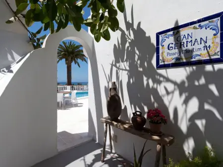 Strandnahe Villa German mit großer Poolterrasse - Photo 11