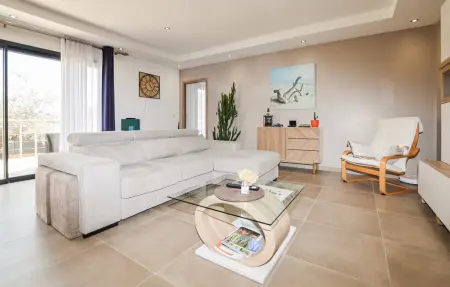 Villa spacieuse avec piscine, Maison 4 personnes à Prunelli Di Fumorbo - Photo 2
