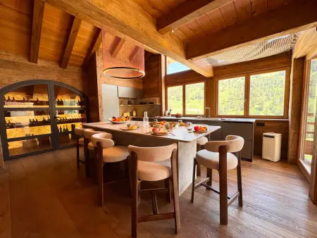 Chalet exceptionnel à Vars – 21 pers, 450 m², 3 suites - Photo 1