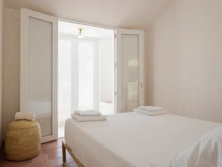 T2 Sophistiqué avec Piscine Privée au Cœur de Faro - Photo 14