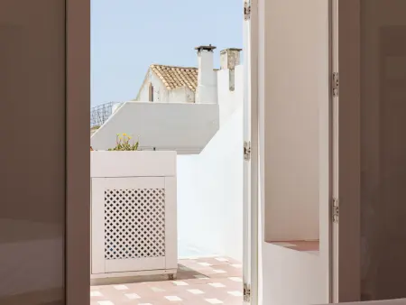 T2 Sophistiqué avec Piscine Privée au Cœur de Faro - Photo 15