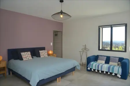 Belle maison avec piscine à débordement chauffée, Magnifique maison pour 6 personnes à Barjac - Photo 3
