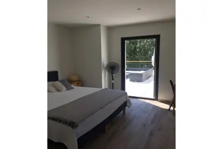 Belle maison avec piscine à débordement chauffée, Magnifique maison pour 6 personnes à Barjac - Photo 19