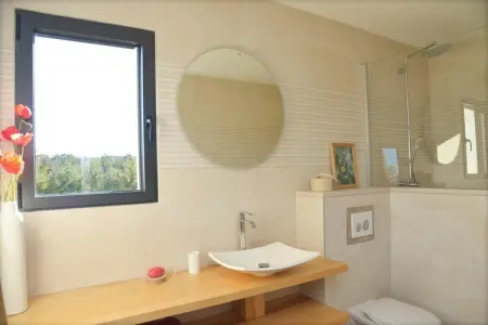 Belle maison avec piscine à débordement chauffée, Magnifique maison pour 6 personnes à Barjac - Photo 31