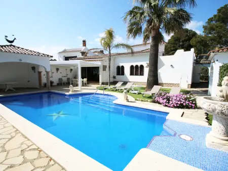 Villa avec piscine privée, clim et vue mer, Villa 6 personnes à Miami Platja - Photo 4