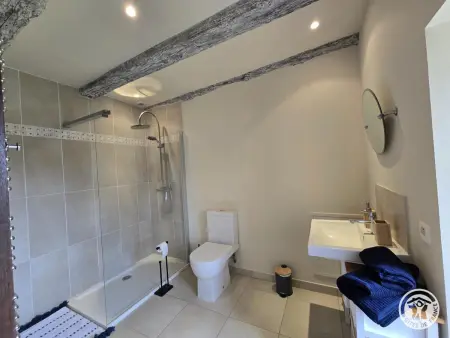 Maison avec piscine privée - Périgord Noir, Gite 8 personnes à Savignac de Miremont - Photo 11