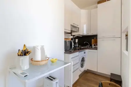 EM-211-ANGLAIS, Appartement climatisé en bord de mer – Nice - Photo 69