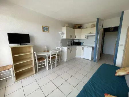 Studio cabine avec piscine proche plage et commerces - Photo 2