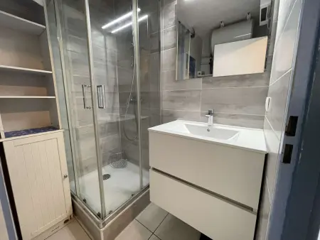 Studio cabine avec piscine proche plage et commerces - Photo 8