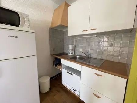 Studio Cabine avec Piscine, Parking Privé, Proche Plage - La Grande Motte - Photo 6