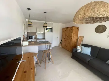 Studio Cabine avec Piscine, à 150m de la Plage, Quartier Animé, Parking Privé, 4 pers, Animaux Non Admis - Photo 4