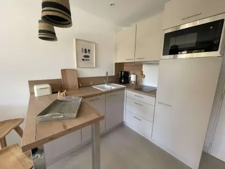 Studio Cabine avec Piscine, à 150m de la Plage, Quartier Animé, Parking Privé, 4 pers, Animaux Non Admis - Photo 6