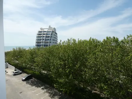 Charmant T2 avec Piscine, Proche Plage et Commerces, Garage Privé, Quartier Couchant - Photo 1