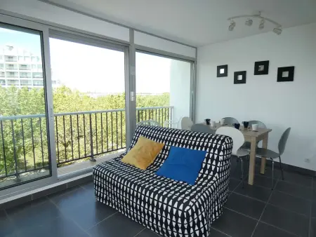 Charmant T2 avec Piscine, Proche Plage et Commerces, Garage Privé, Quartier Couchant - Photo 2