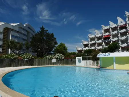 Studio Cabine Cosy avec Piscine, Terrasse & Parking, à 100m de la Plage - Photo 6