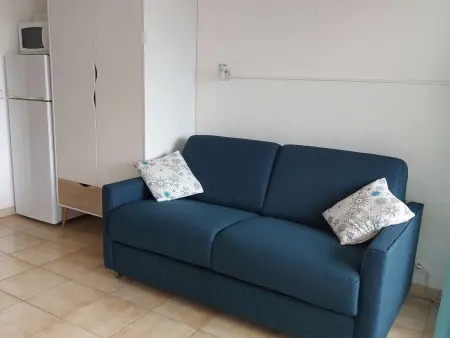 Studio cabine avec piscine, proche plage et commerces - Photo 2