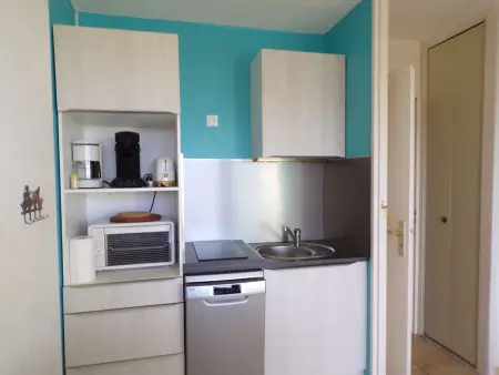 Studio cabine avec piscine, proche plage et commerces - Photo 5