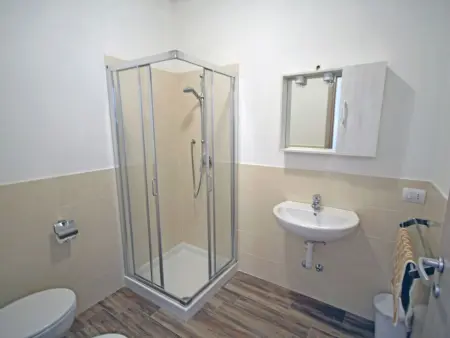 Neugebaute Wohnung mit Terrasse, Appartement 4 personnes à Capoliveri - Photo 18