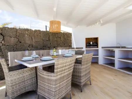 Villa Méditerranéenne avec Piscine Privée et Climatisation à Playa Blanca - Photo 6