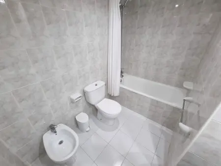 Appartement spacieux proche plage - 10 pers., Appartement 6 personnes à La Pineda - Photo 9