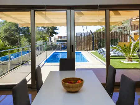 Villa avec piscine privée, clim - Vérifiez les conditions ( La capacité n'est pas précisée ) - Photo 14