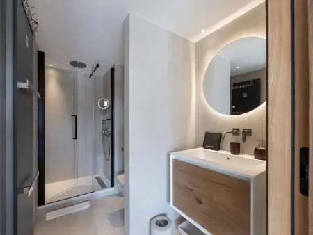 Spacieux duplex 158 m², 5 chambres, proximité centre, parking - Photo 10