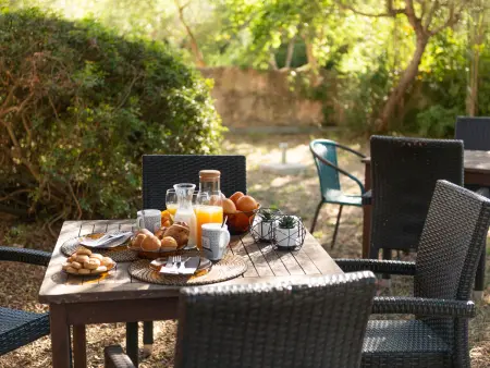 Gîte rural lumineux avec piscine privée - 12 pers. - Photo 32