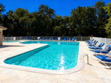 Lac Bleu nr 18, Maison dans un parc de vacances avec piscine - Photo 2