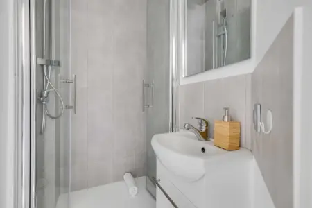 IK-17-MORERE-M, Appartement confortable 1 chambre/2 salles de bain - Paris 14e - Photo 16