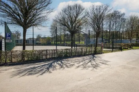 Le Ruisseau, Caravane haut de gamme avec terrasse à Érezée - Photo 20