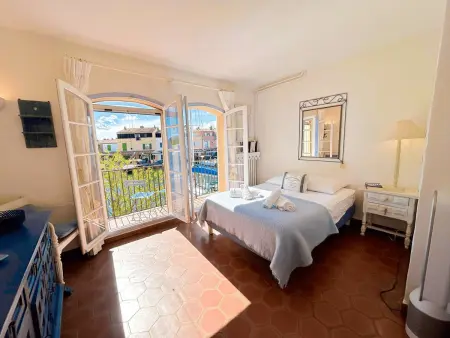 Maison à Port Grimaud avec WiFi et amarrage privé, proche plage - Photo 7