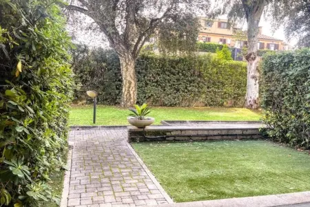 Bilocale vista giardino 105- 3 pax, Résidence de prestige près de Rome et de Tivoli - Photo 7