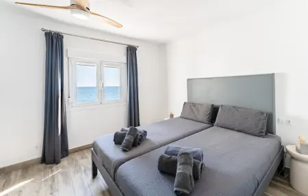 Faro's Beachfront House, Maison 4 personnes à Mijas - Photo 16