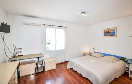Authentique maison piscine, Maison 12 personnes à Laroque Des Albères - Photo 13