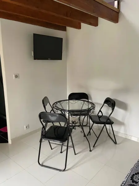 Charmant studio avec terrasse à Chenou, 20 m², Appartement 4 personnes à Chenou - Photo 2
