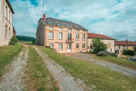 Gite Nouartais, Maison Nouart avec Jardin Barbecue - Photo 7