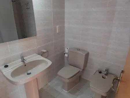 Appartement confortable à 200m de la plage avec piscine - Photo 13