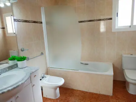Chalet spacieux à Peñíscola, 8 pers, clim, piscine commune - Photo 13