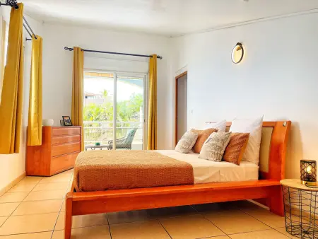 Logement avec piscine, vue mer - 4 pers., Appartement 2 personnes à Le Tampon - Photo 2