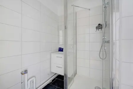 MB-29-DOUMER-M, Charmant Studio 2P - Courbevoie - Photo 4