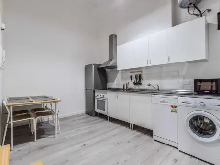 Appartement accueillant, quartier Cuatro Caminos - 4 pers. - Photo 14