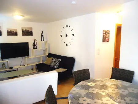 Bungalow lumineux 2 chambres, terrasse et piscine proche plage - Photo 16