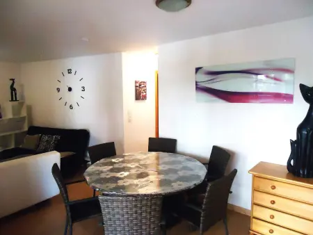 Bungalow lumineux 2 chambres, terrasse et piscine proche plage - Photo 17