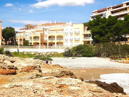 Bungalow lumineux 2 chambres, terrasse et piscine proche plage - Photo 31
